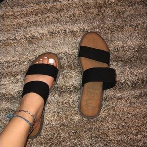 BRAND NEW Slide on sandals